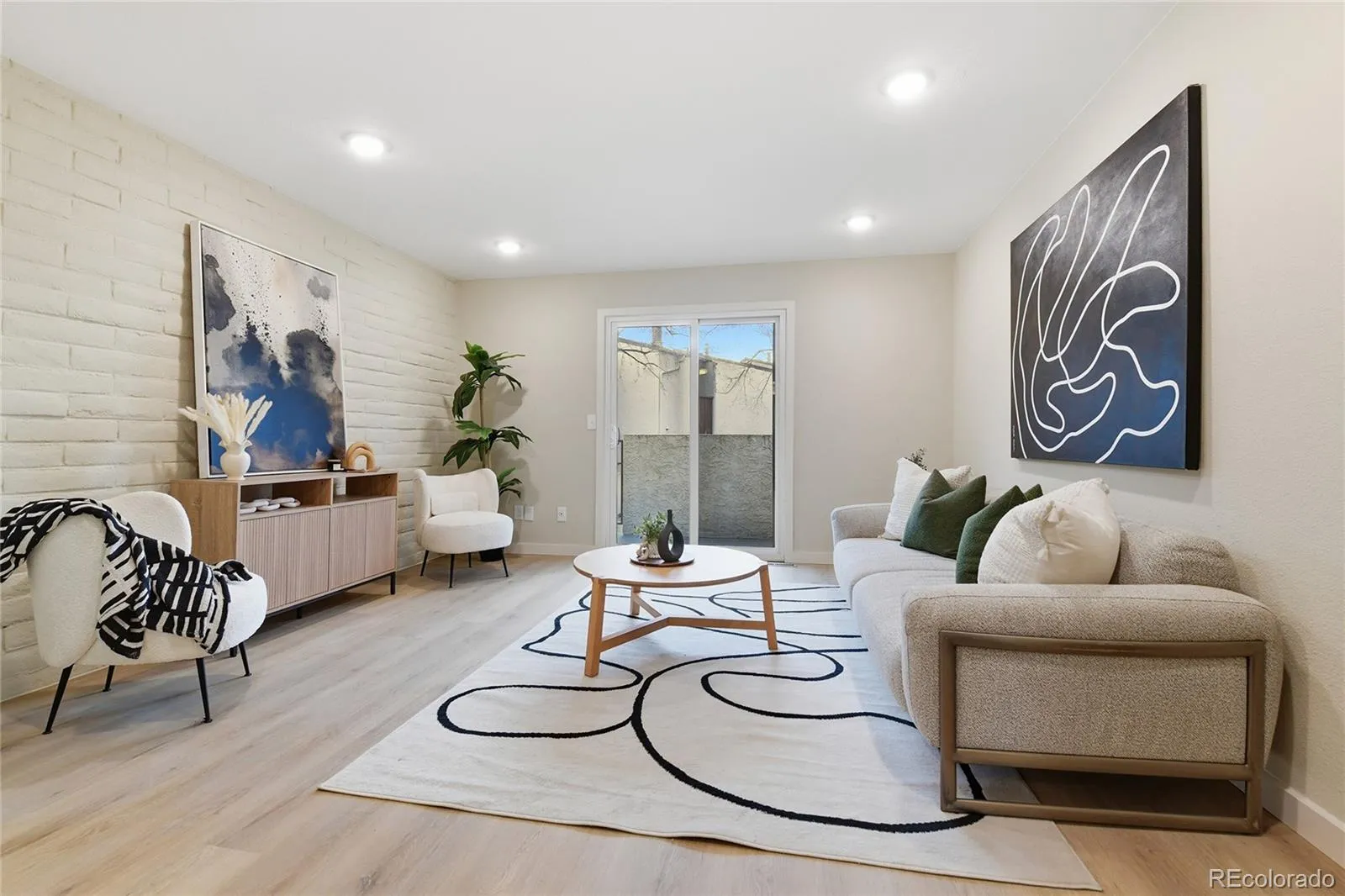 Hughes Mountain View Sub