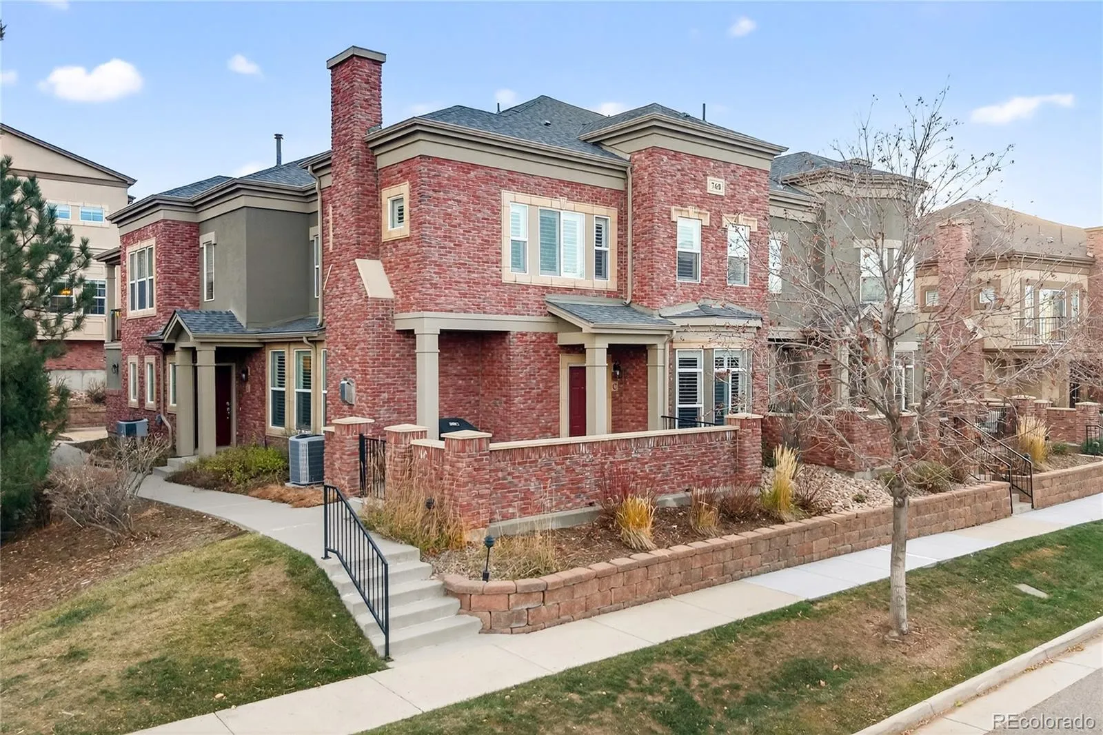 Brownstones At Town Center