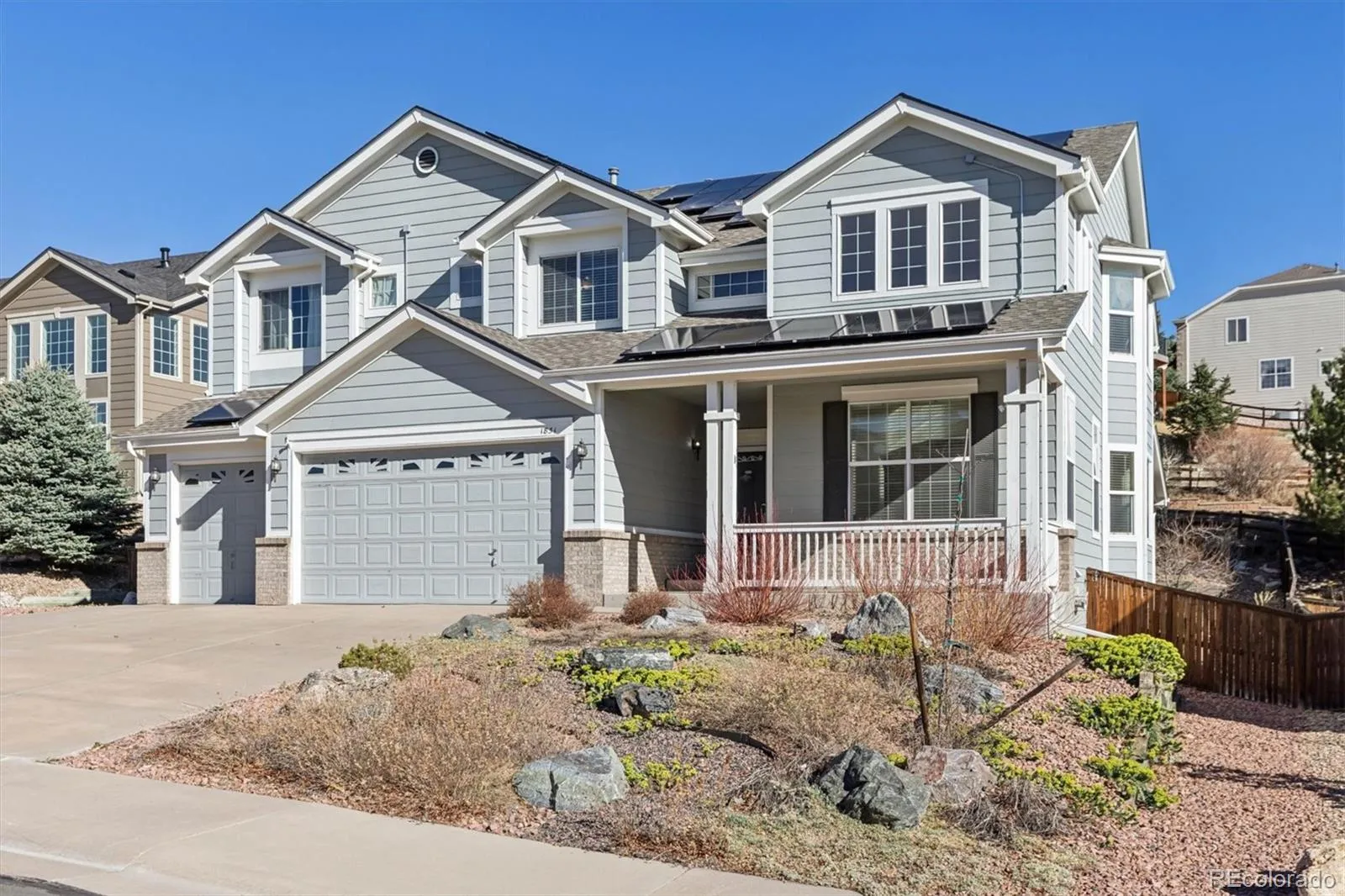 Sapphire Pointe