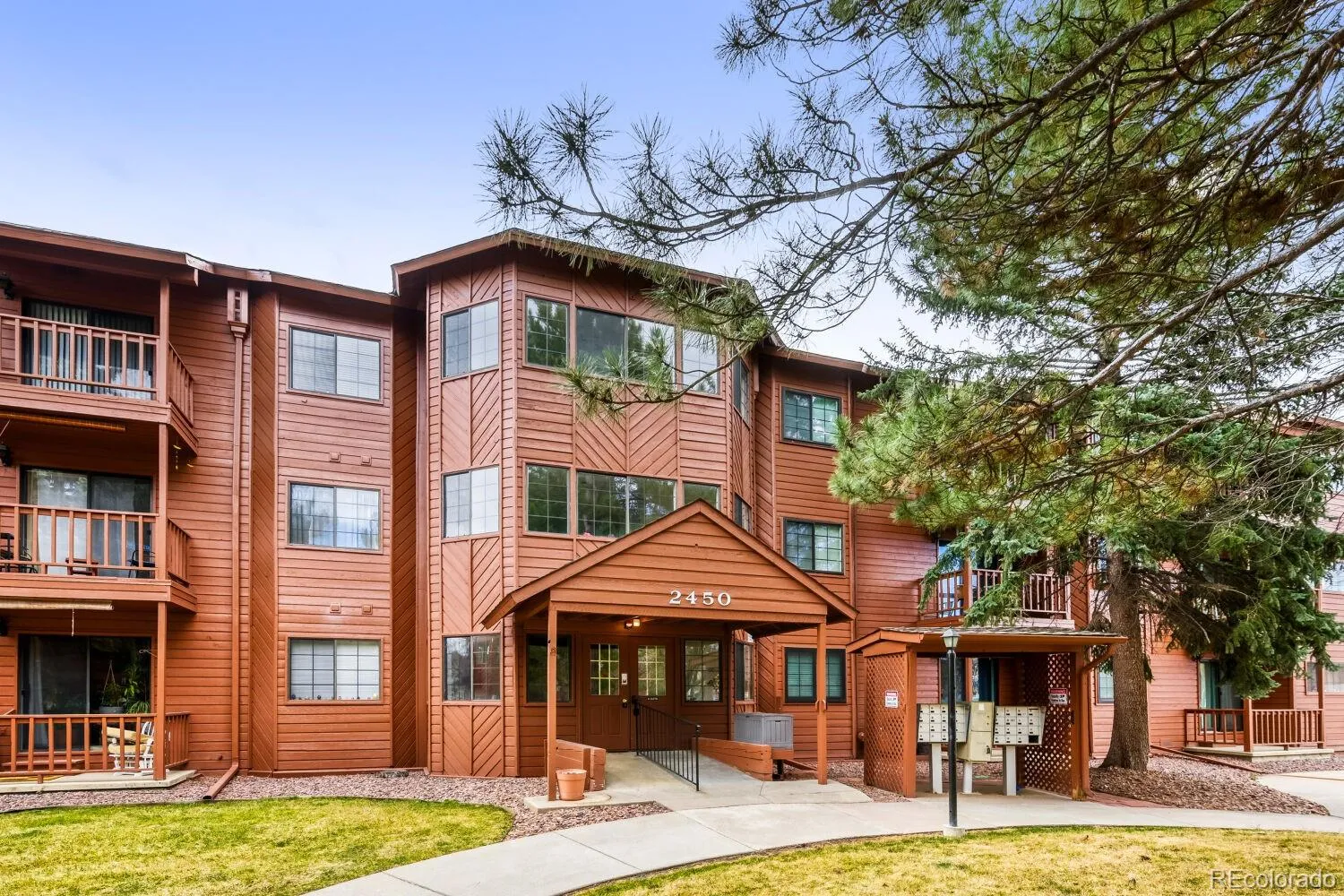 Heritage Park Condominiums