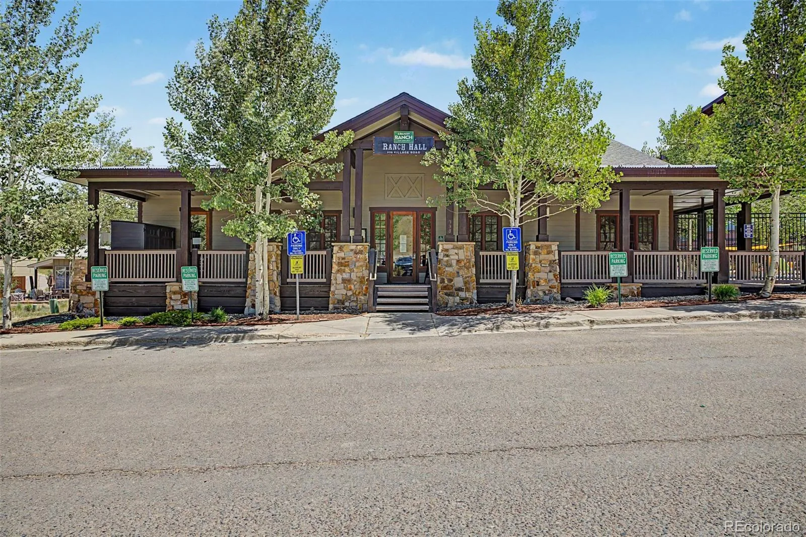 Kicking Horse Lodges