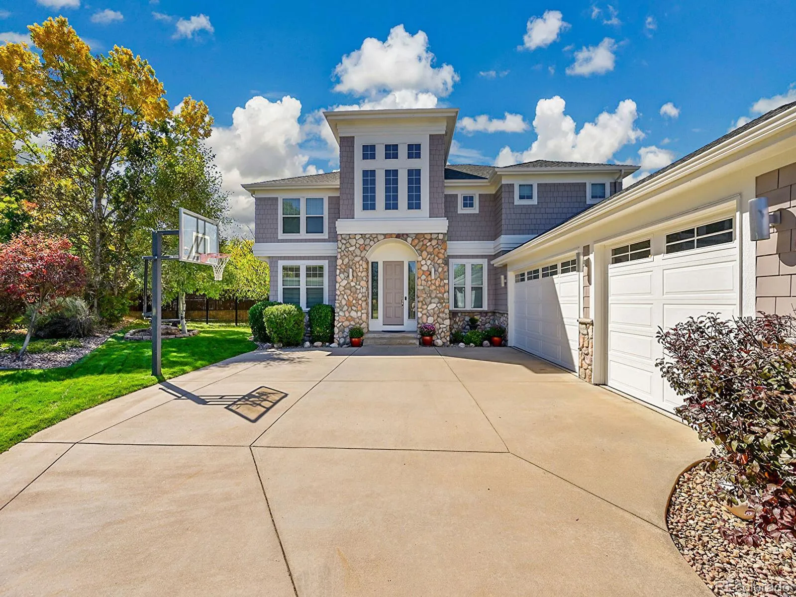 Applewood Court