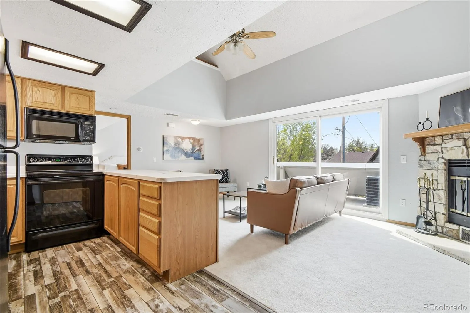 Hickory Place Condominiums