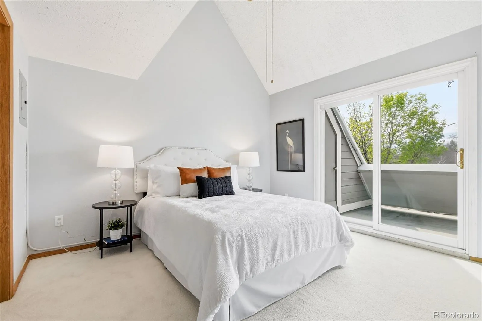 Hickory Place Condominiums