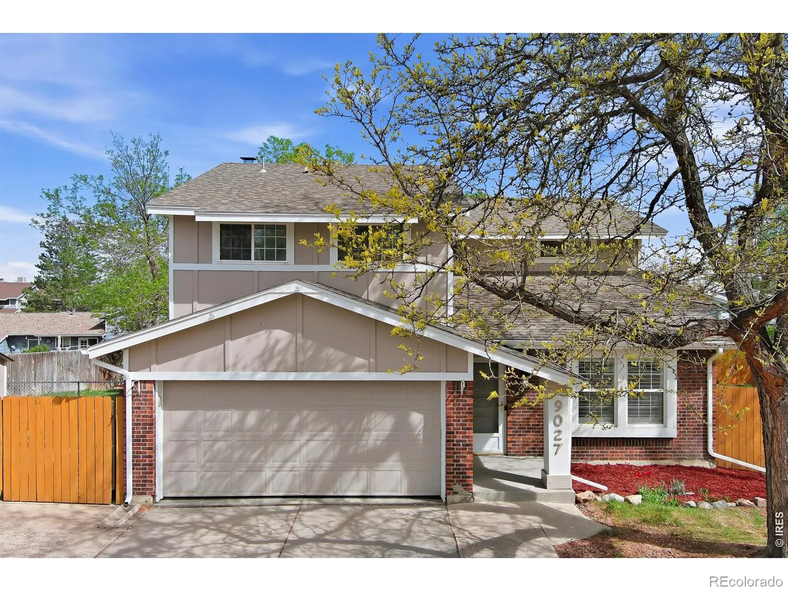 Club Crest South Flg #2