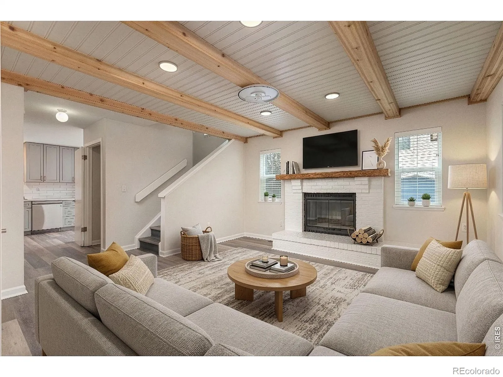 Lafayette Villa West