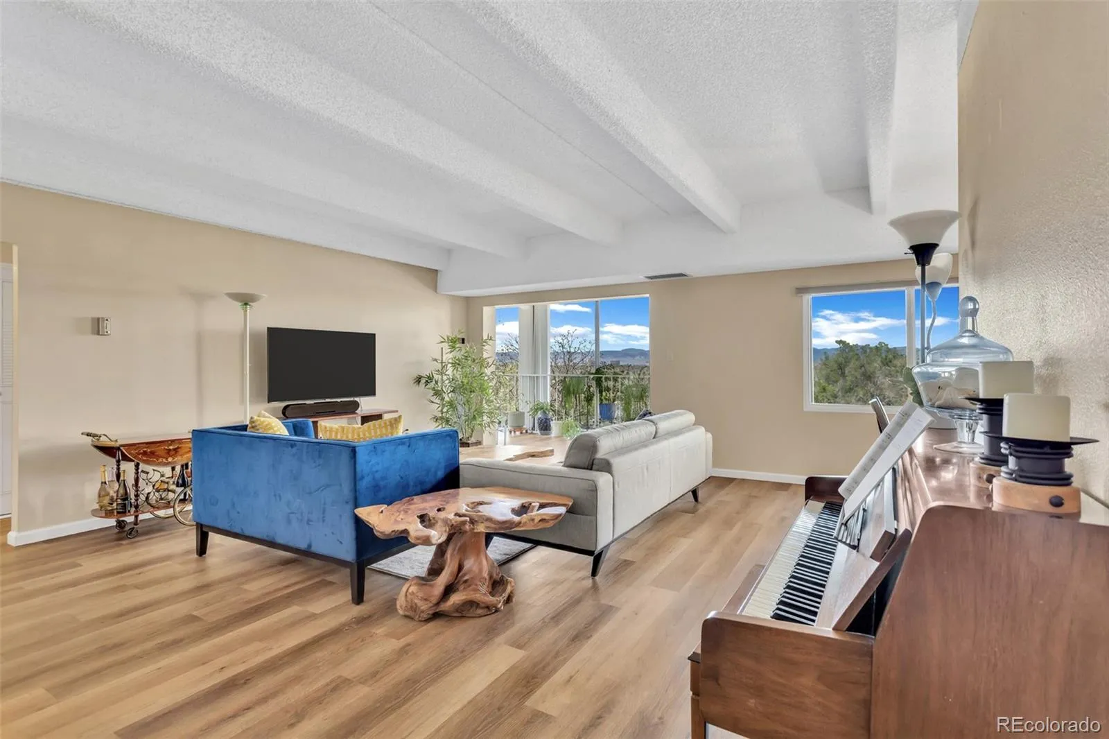 Candlewyck Condominiums