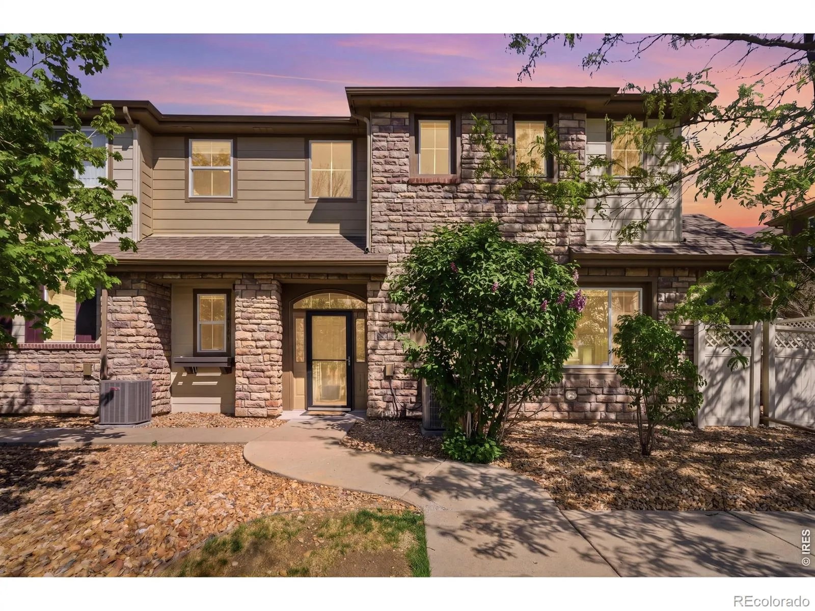 Highlands At Westbury Condo