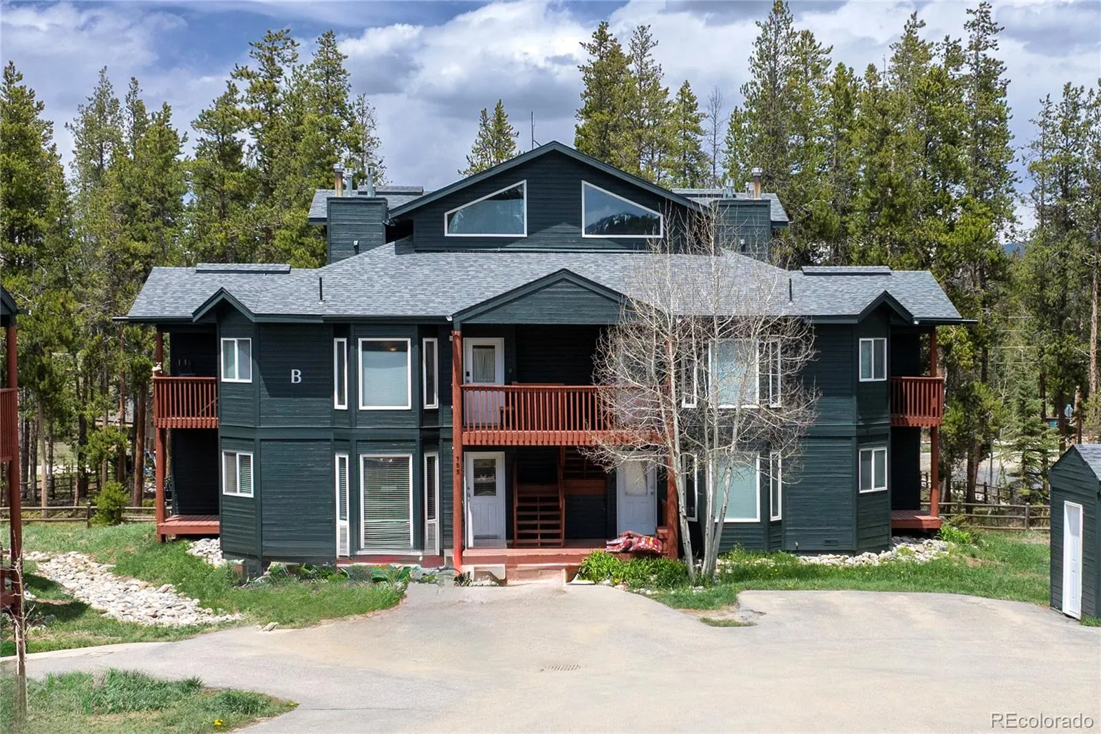 HAIKUS COVE CONDOMINIUMS