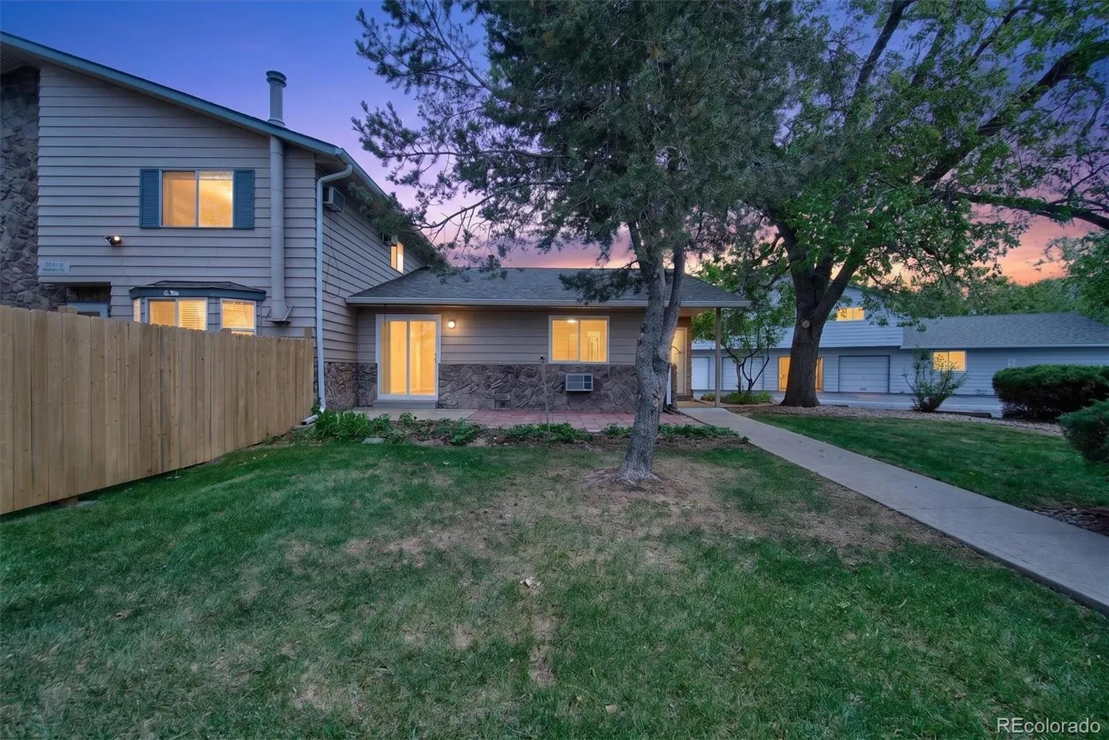 Apple Valley East Condos Ph I Thr u IV