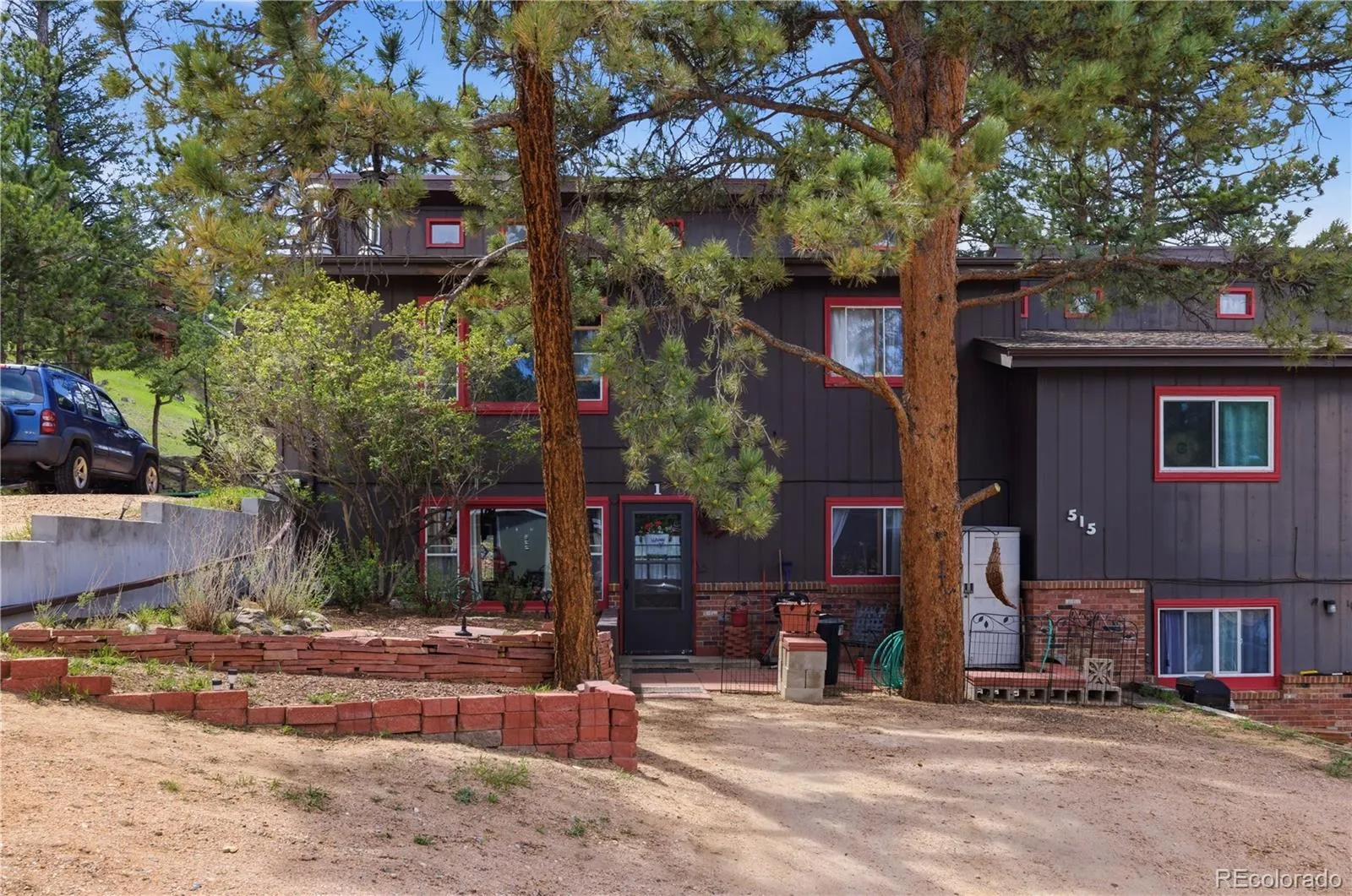 BLUE GROUSE CONDOS