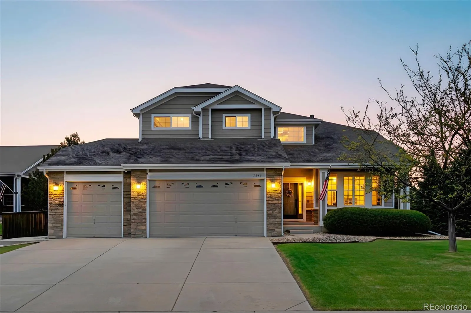 Sapphire Pointe