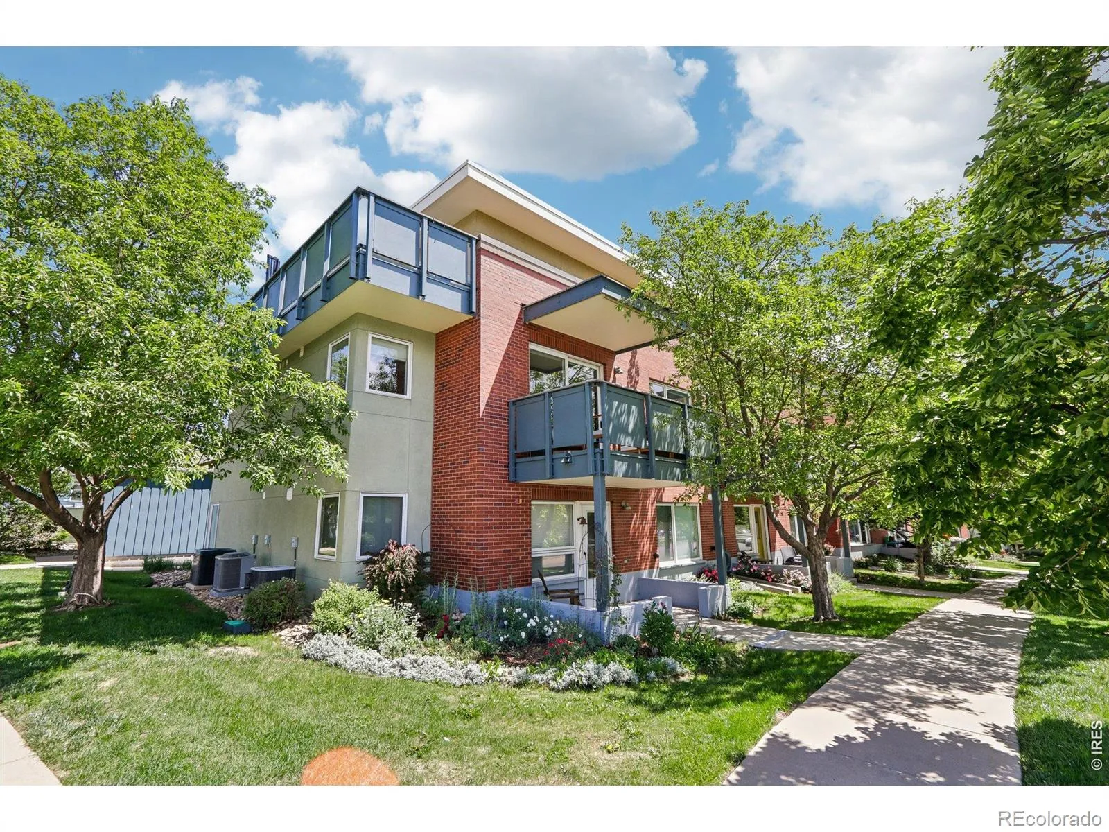Crescent Condos 4th Suppl