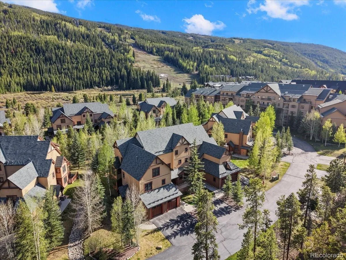 Red Hawk Townhomes Condo