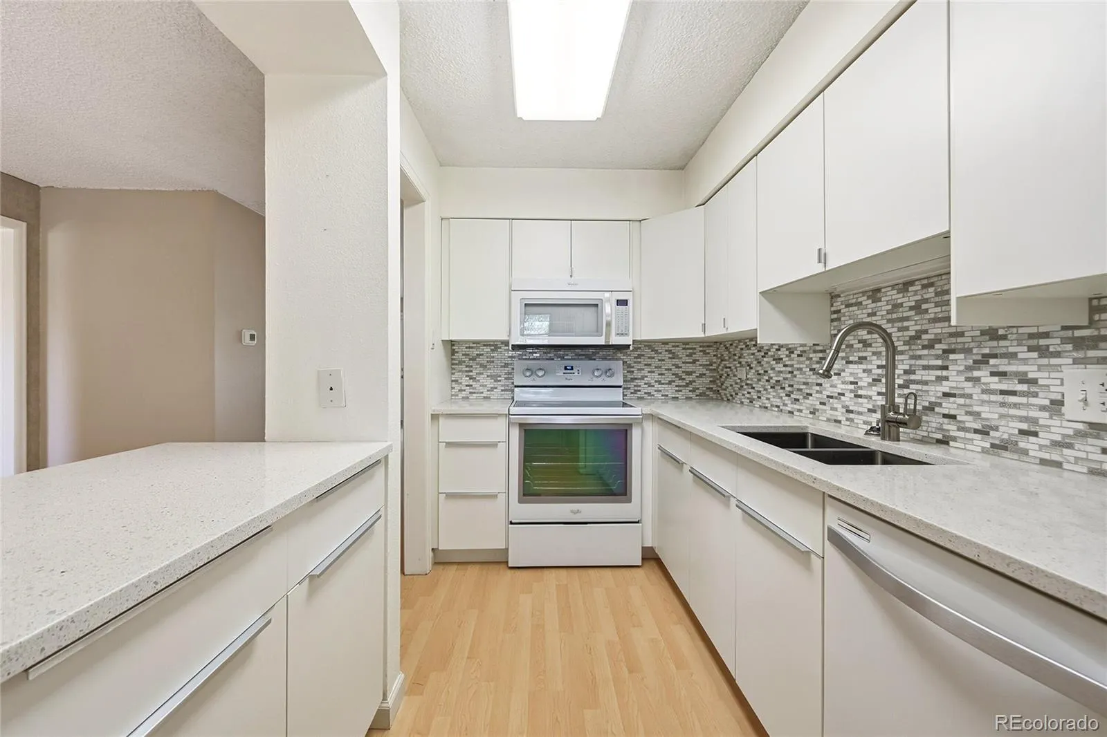 The Glenn Oaks Condos