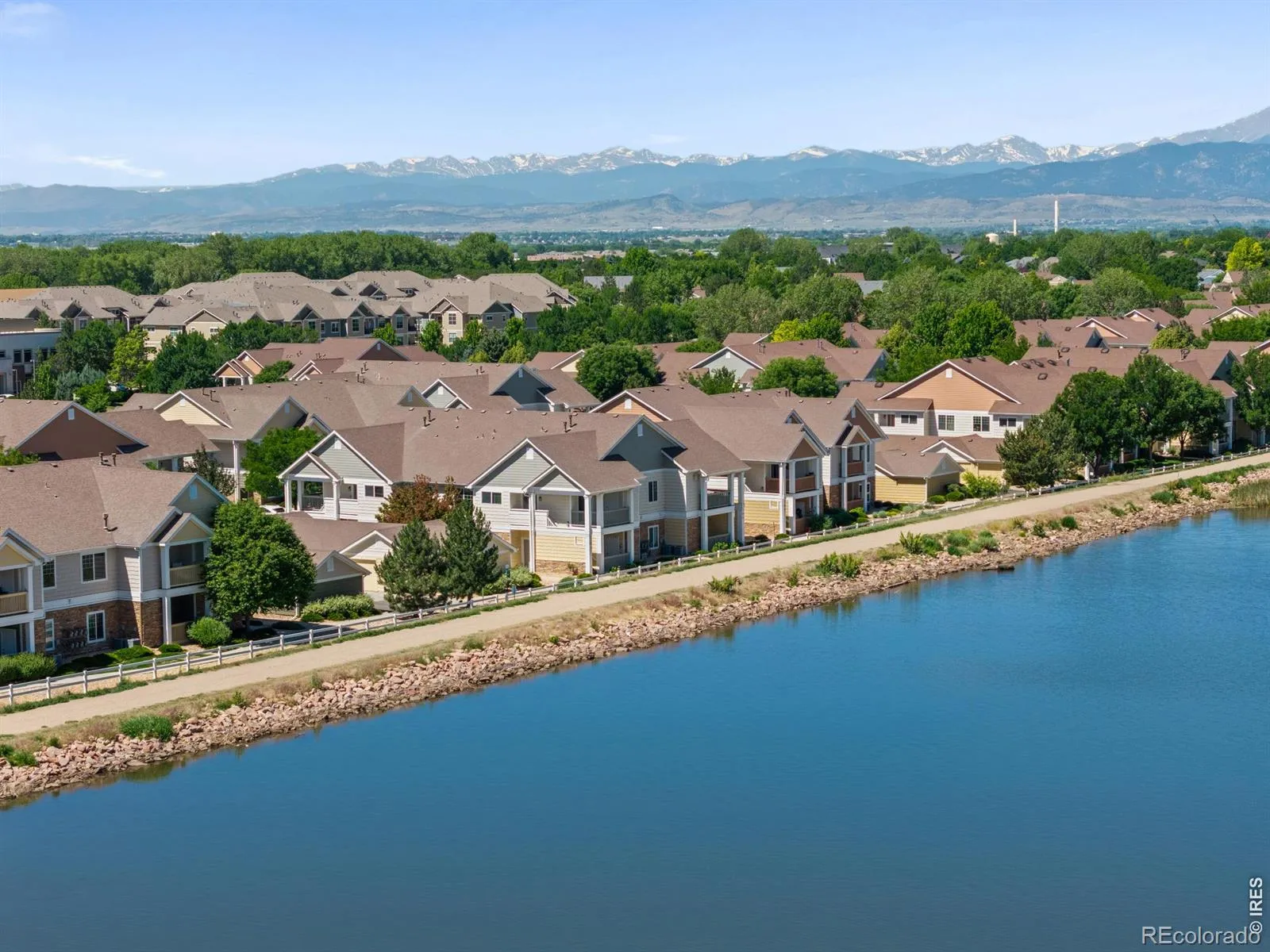 Lakeshore At Centerra Condos