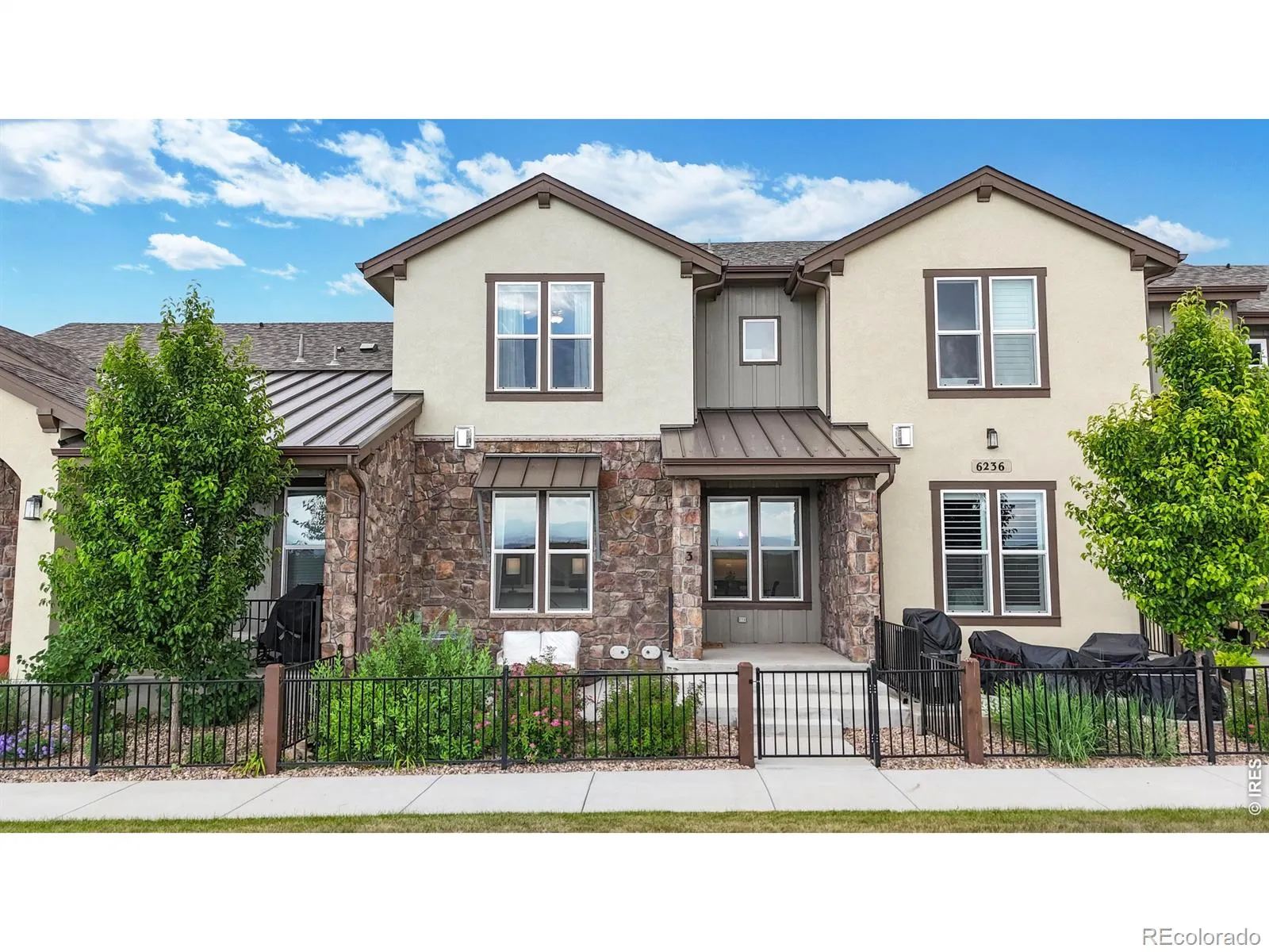 Highland Meadows Golf Course, Vernazza Townhomes