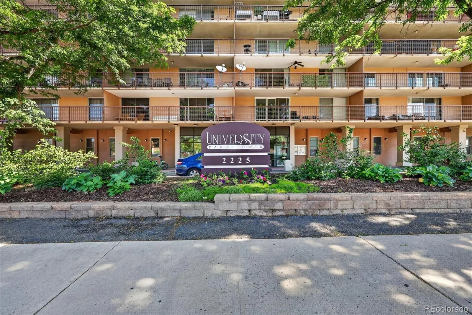 UNIVERSITY PARK TOWER CONDOS