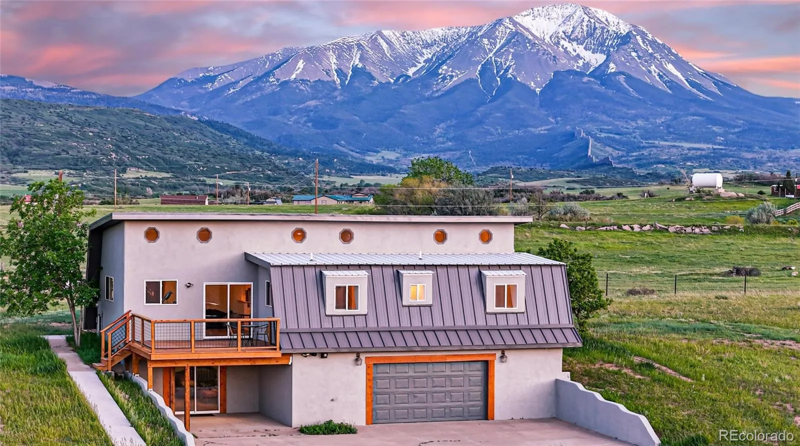 Huajatolla Valley Estates