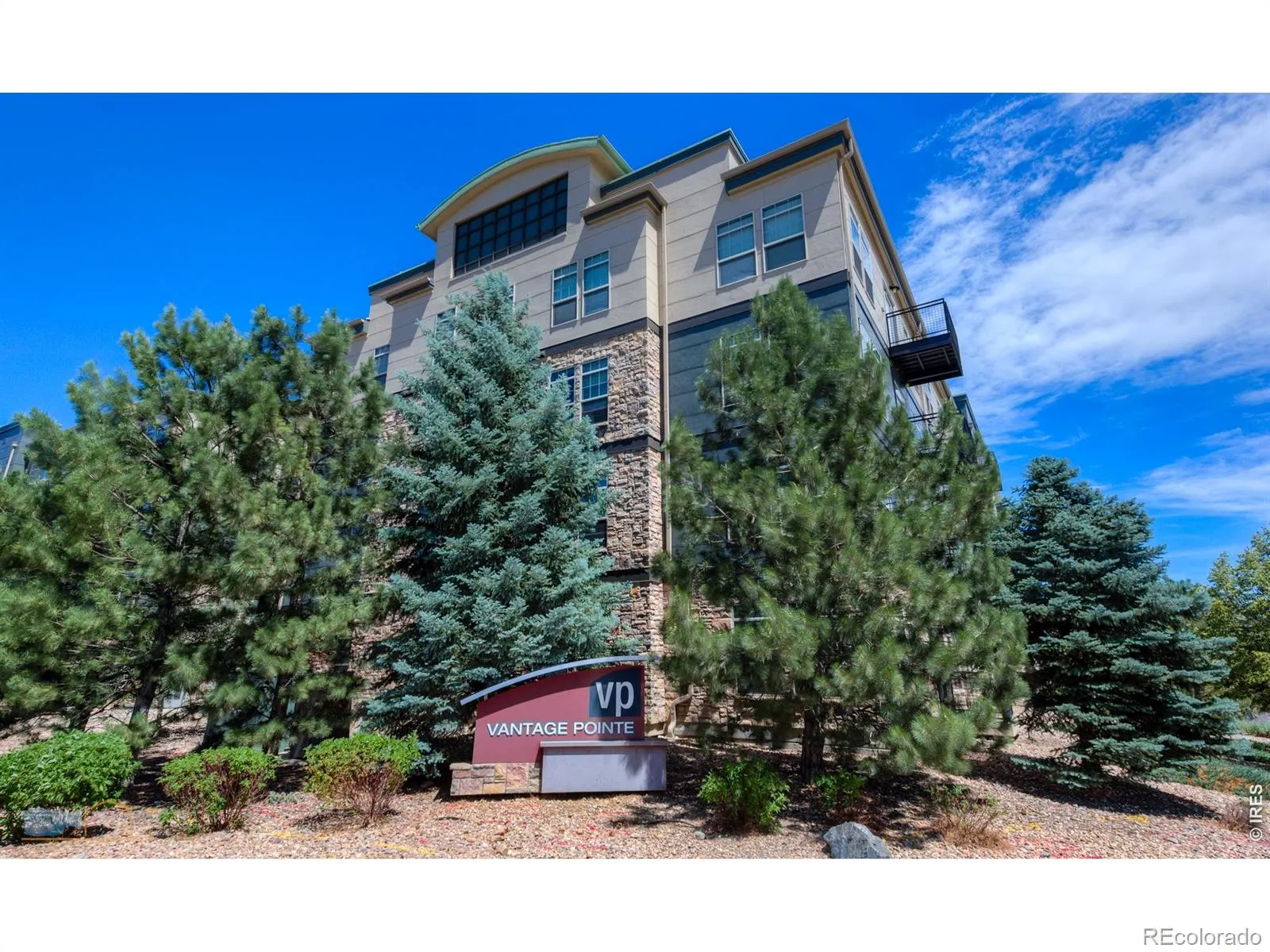 Vantage Pointe Lofts