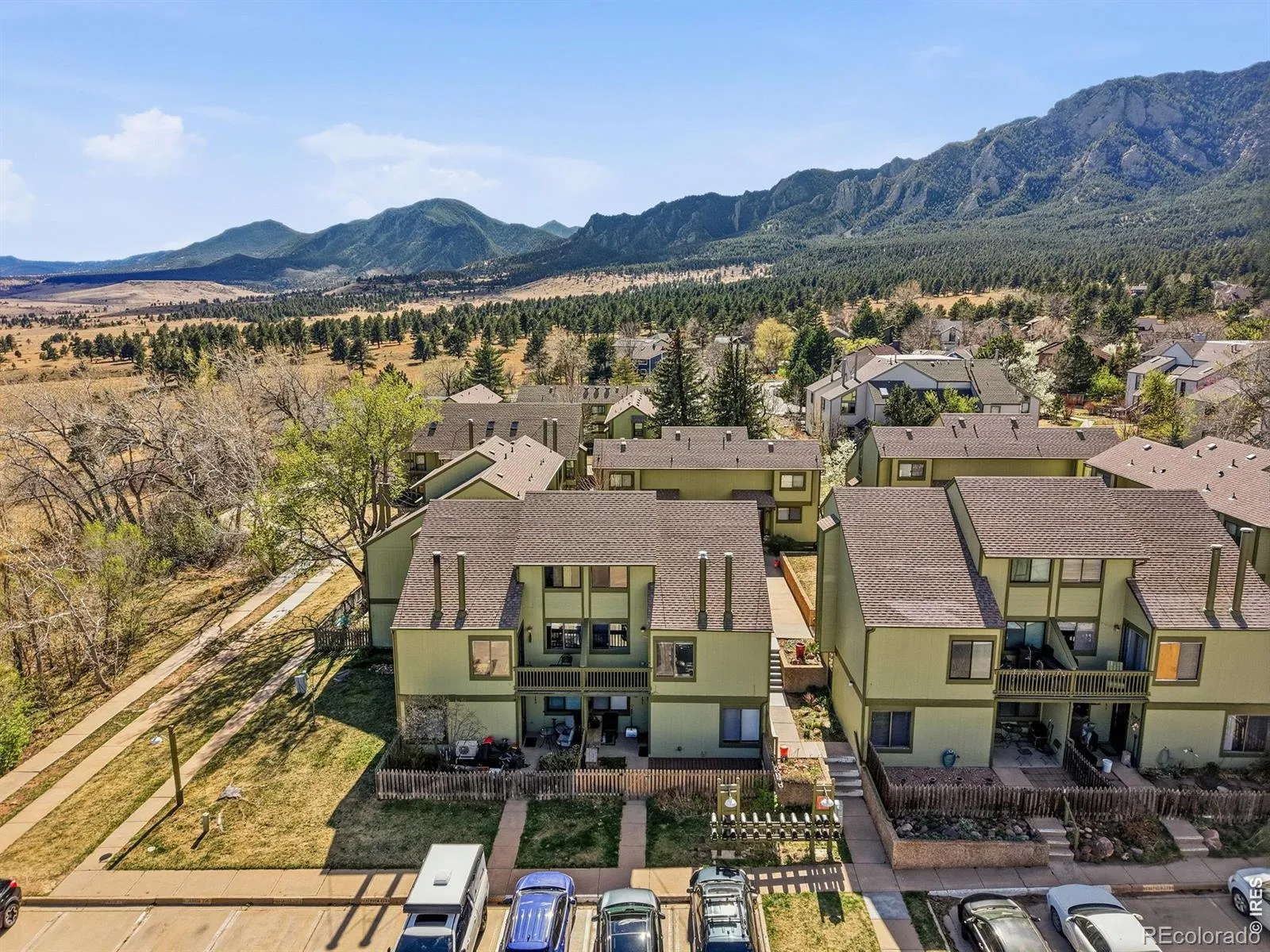 Shanahan Ridge 8 & Condos