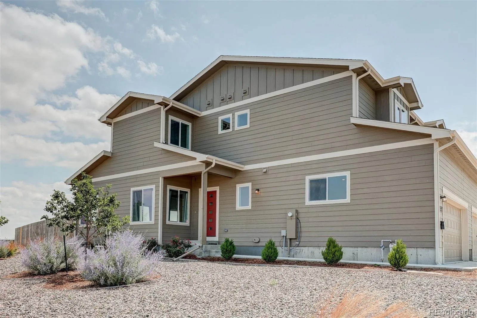 Legacy Townhomes at Centrepointe