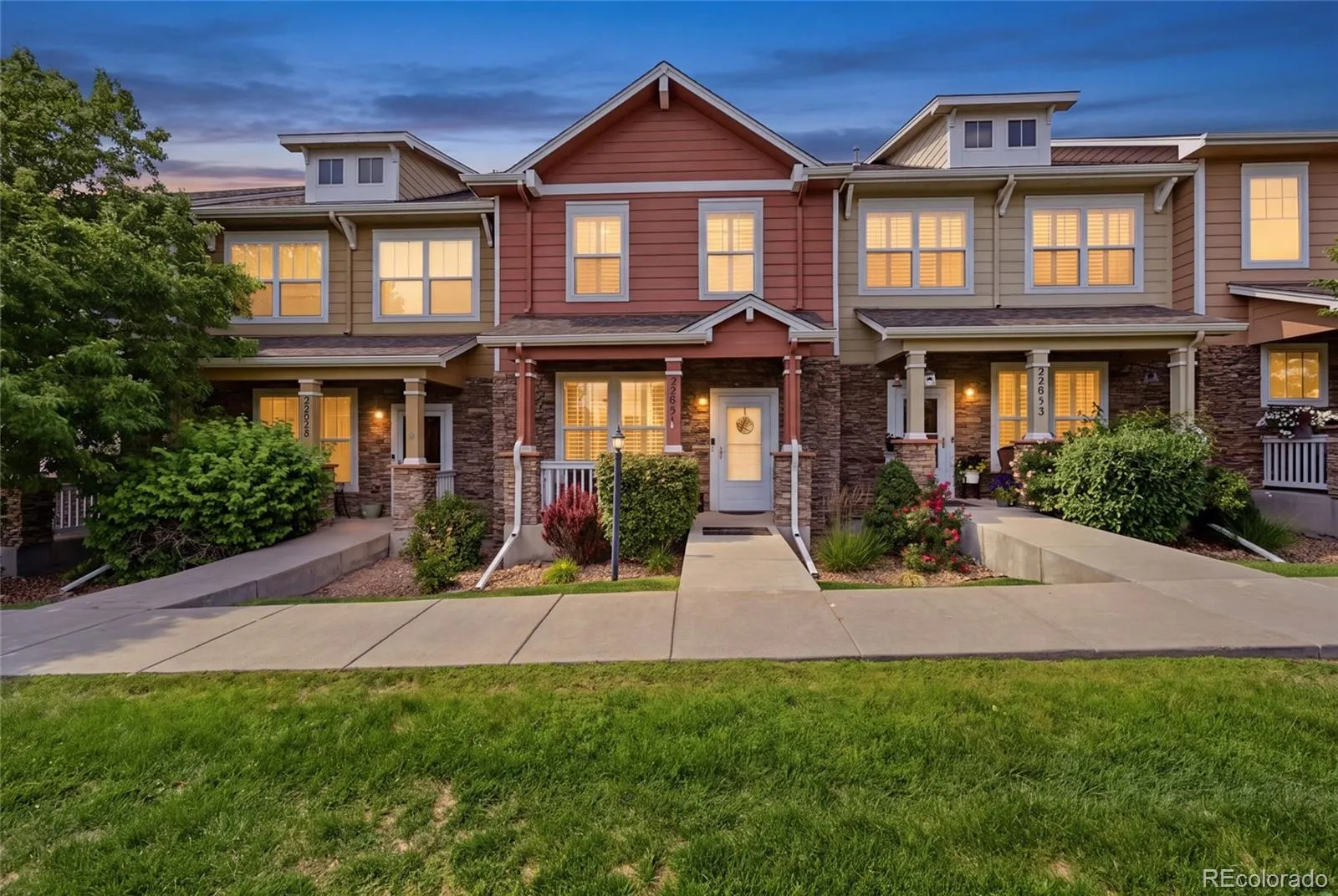 Saddle Rock East