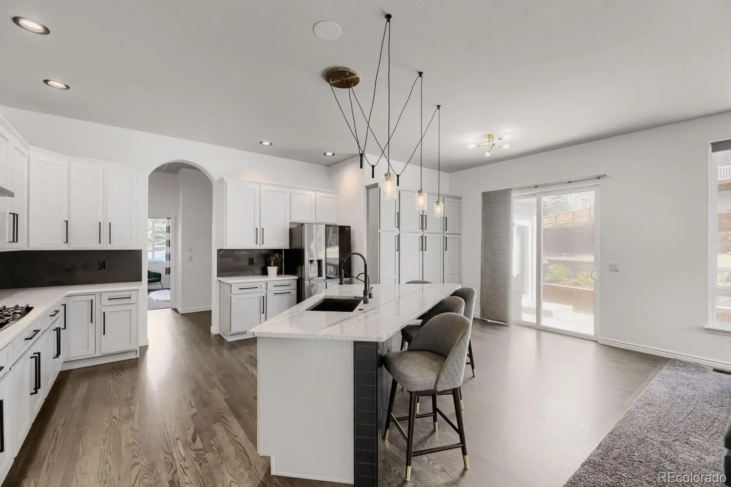 Sapphire Pointe