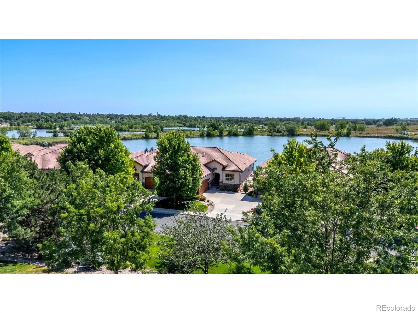 The Villas on Qarry Lake