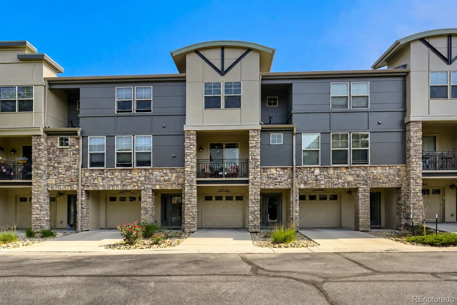 Vantage Pointe