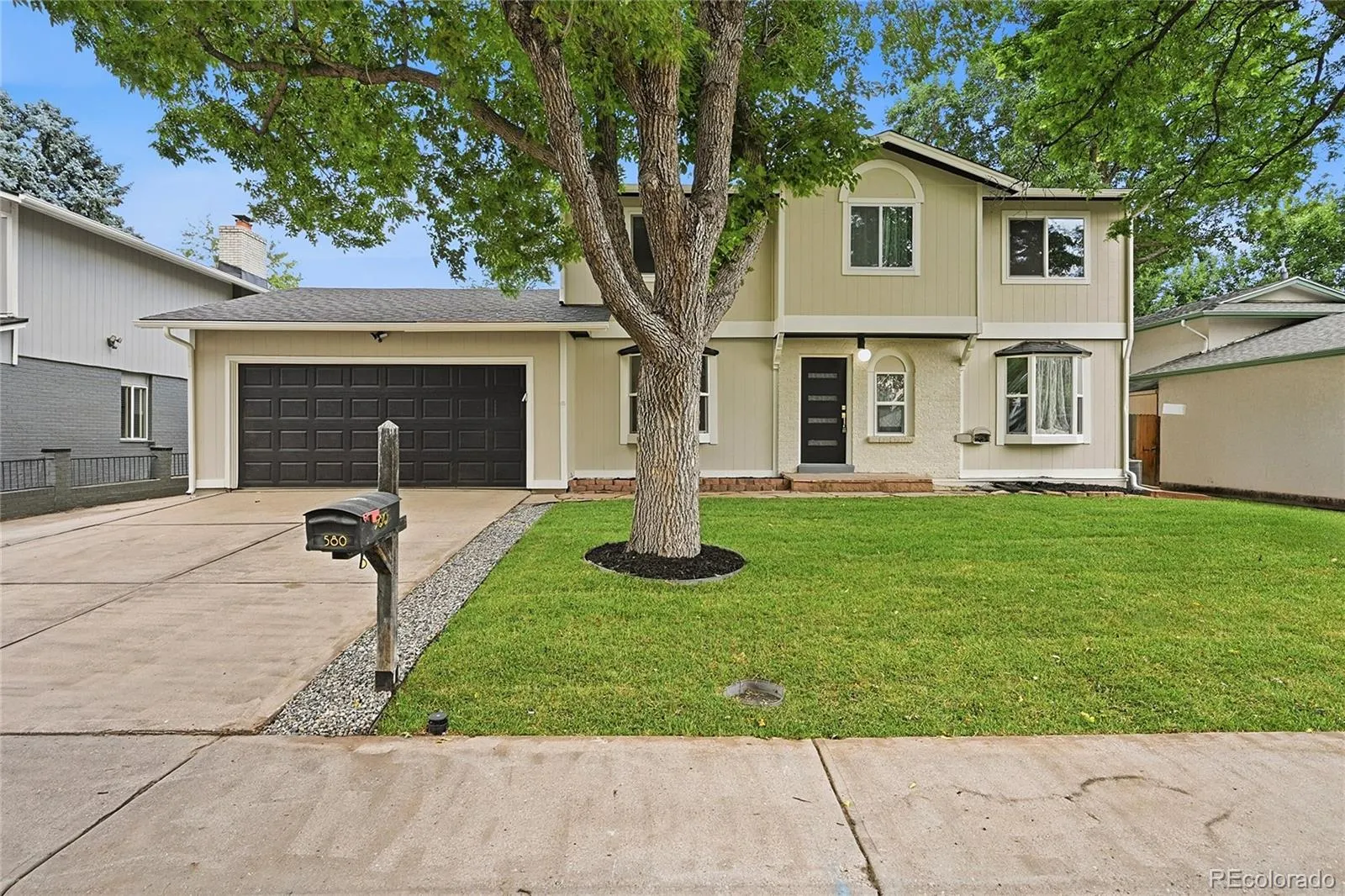 Villa West