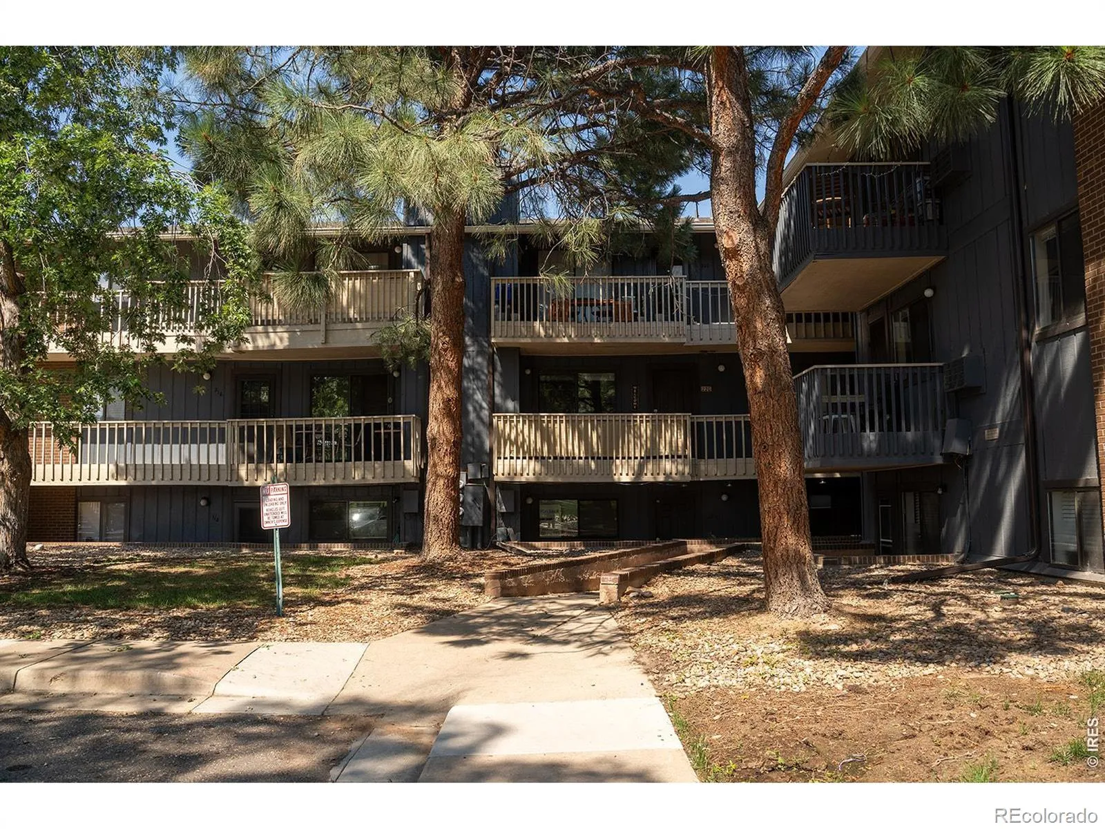 Aspen Grove Condos The&1st Sup Bo
