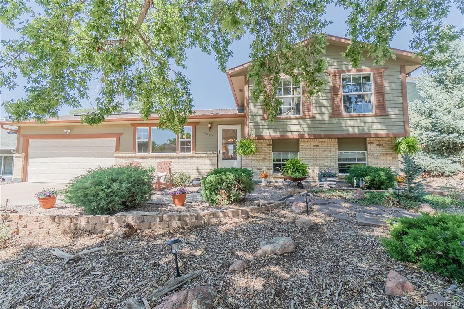 Woodland Hills village
