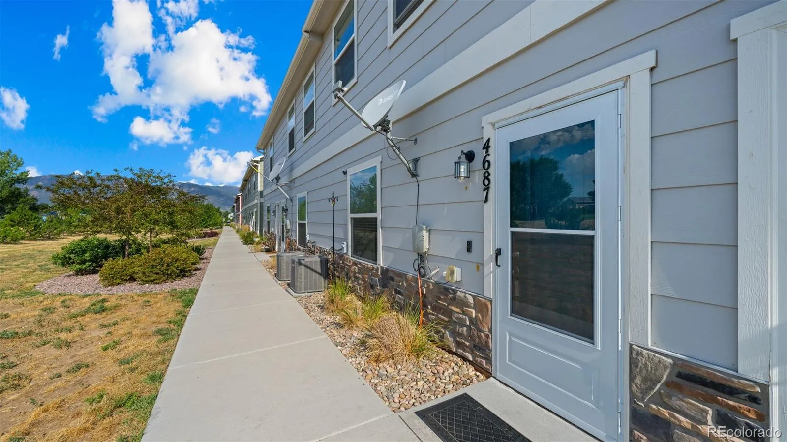 The Townhomes at Bradley Crossroads