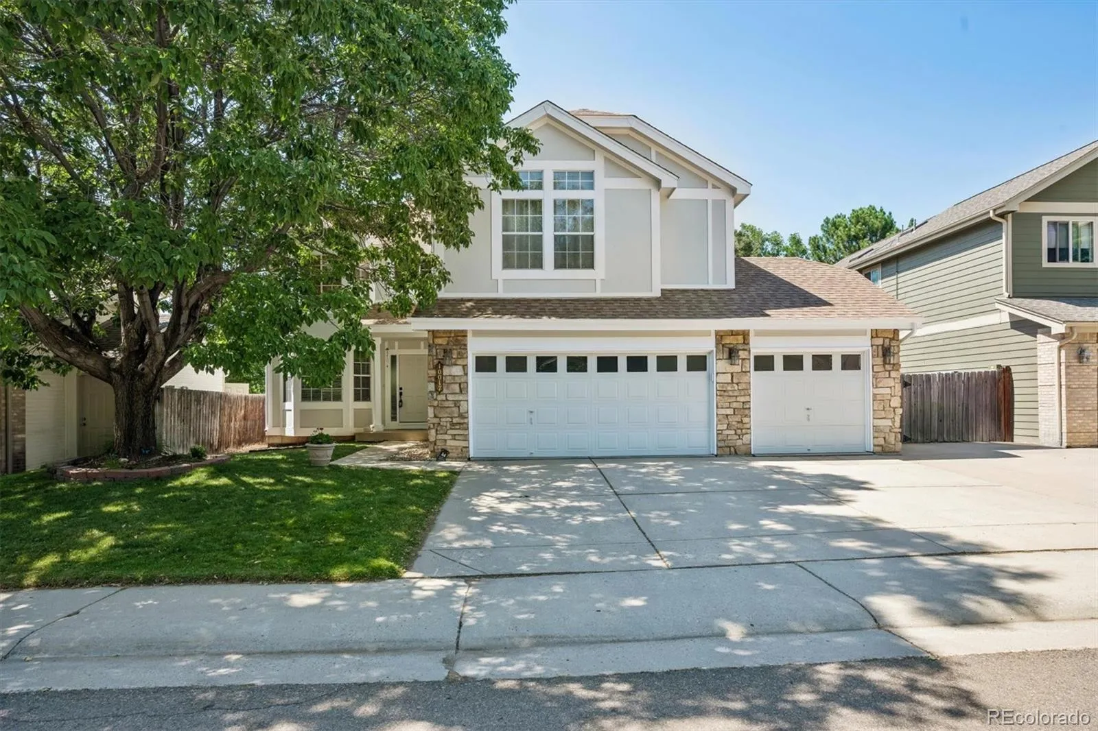 Executive Homes At Roxborough Village