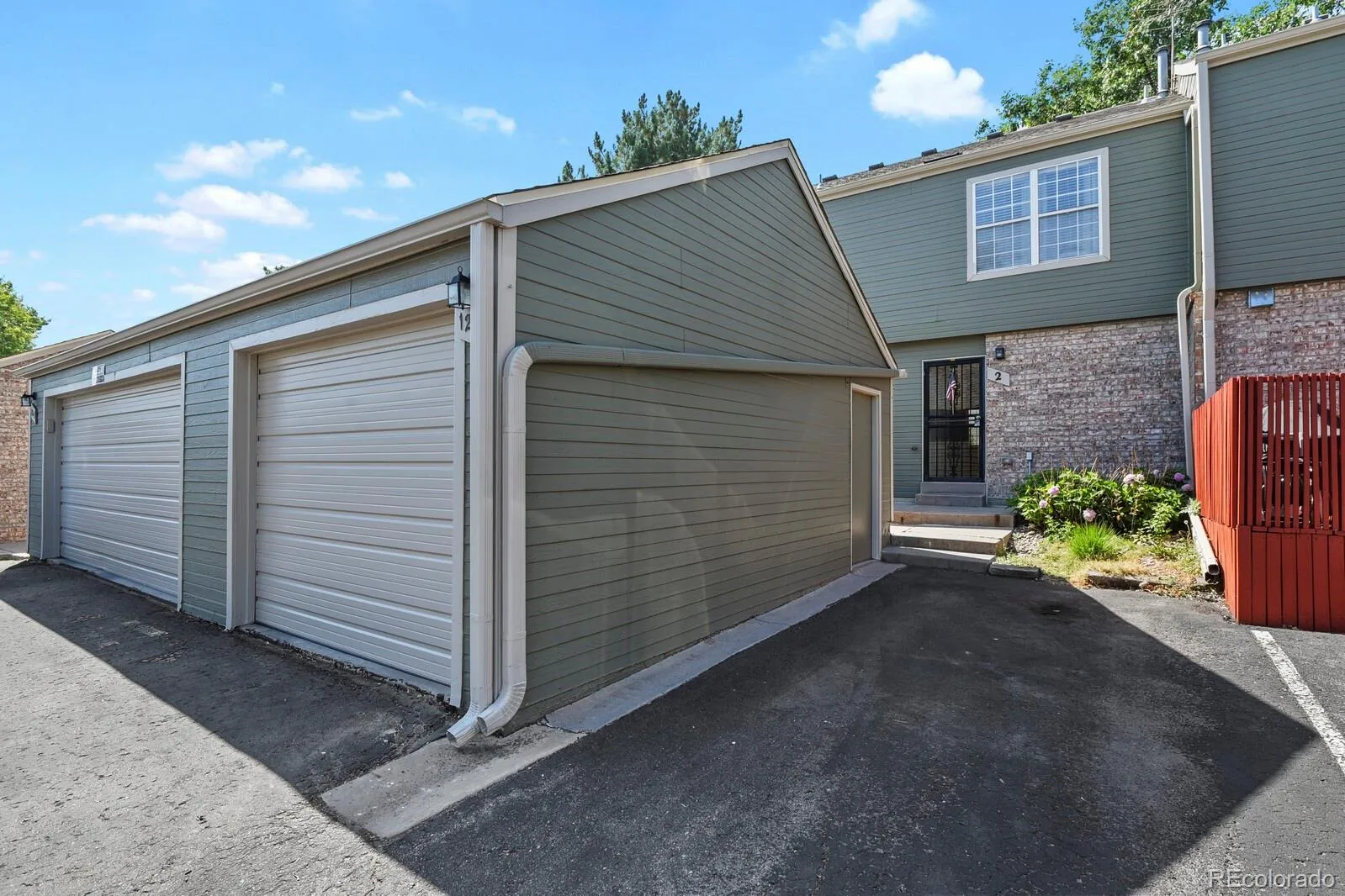 southampton townhome condos