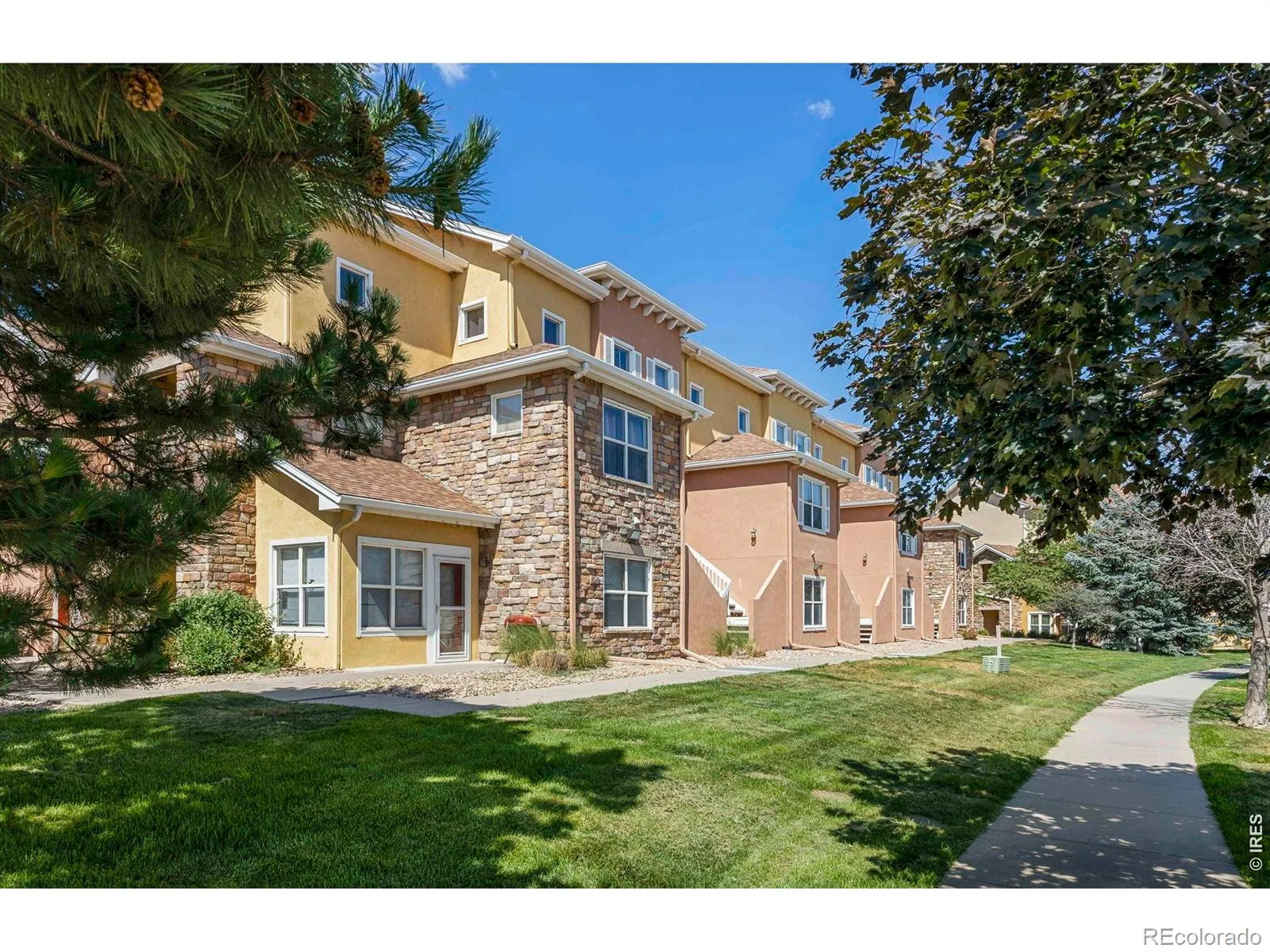 Montevista Condos At Tuscany