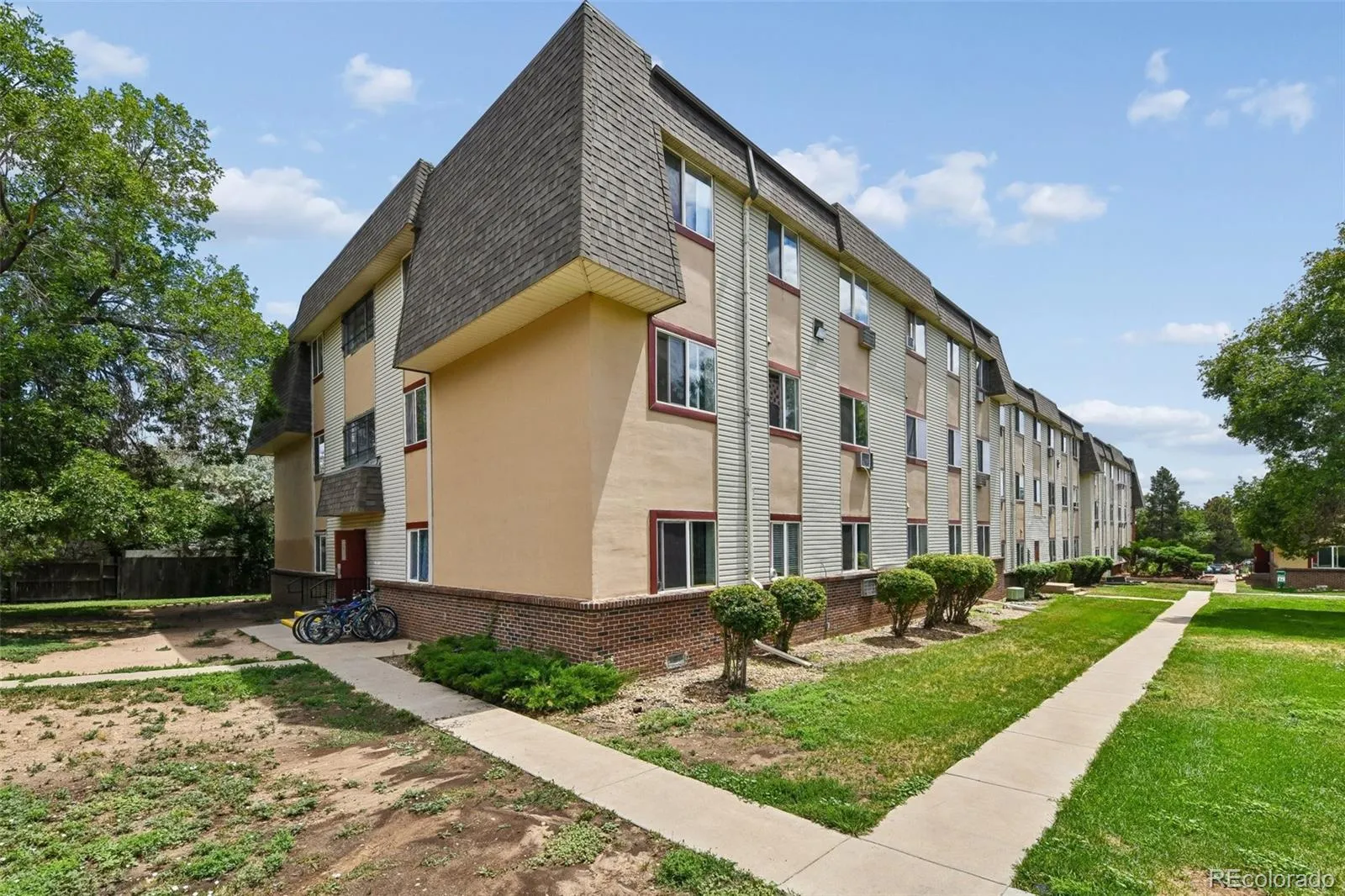 PRAIRIE GREEN CONDOMINIUMS