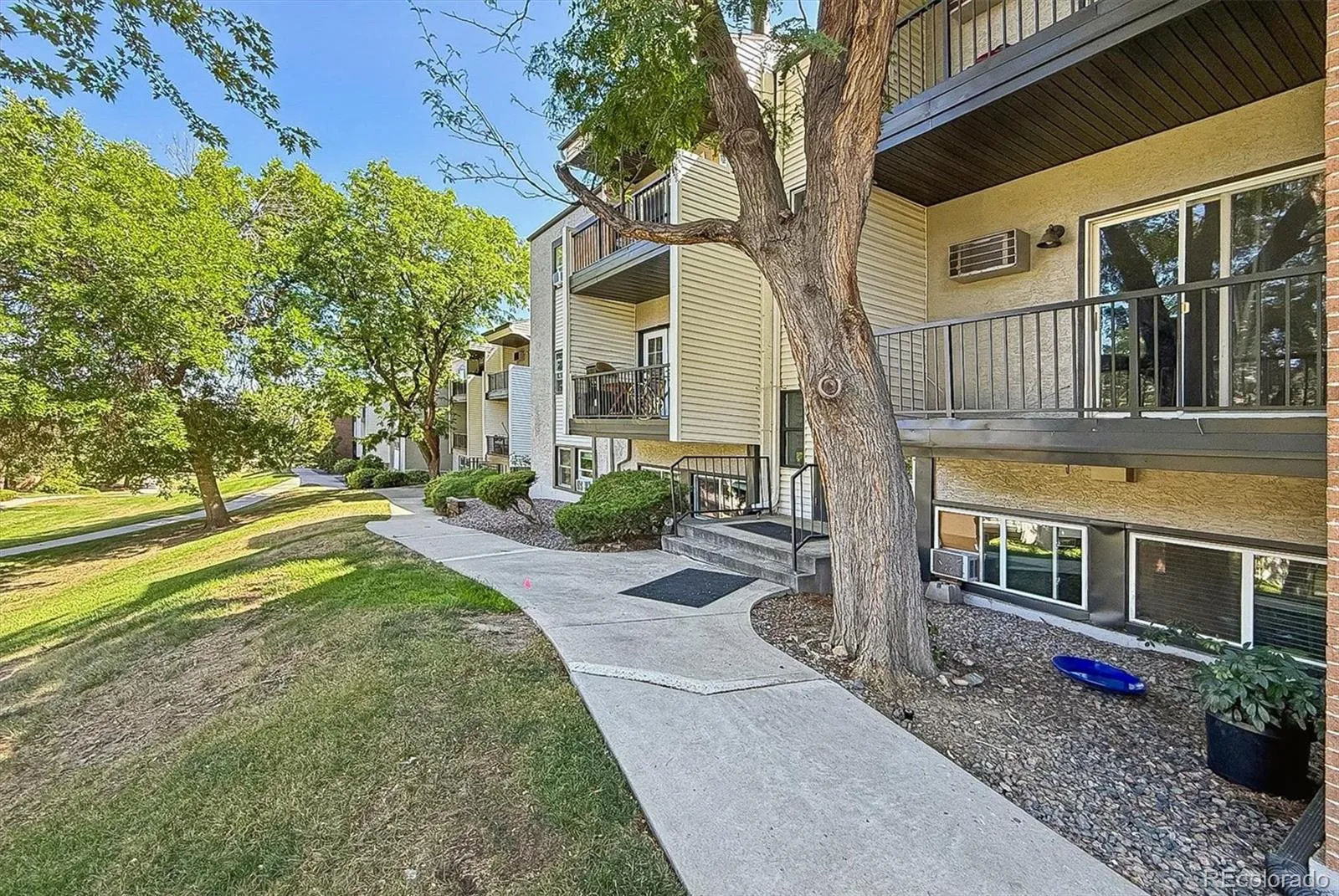 Golden Ridge Condos