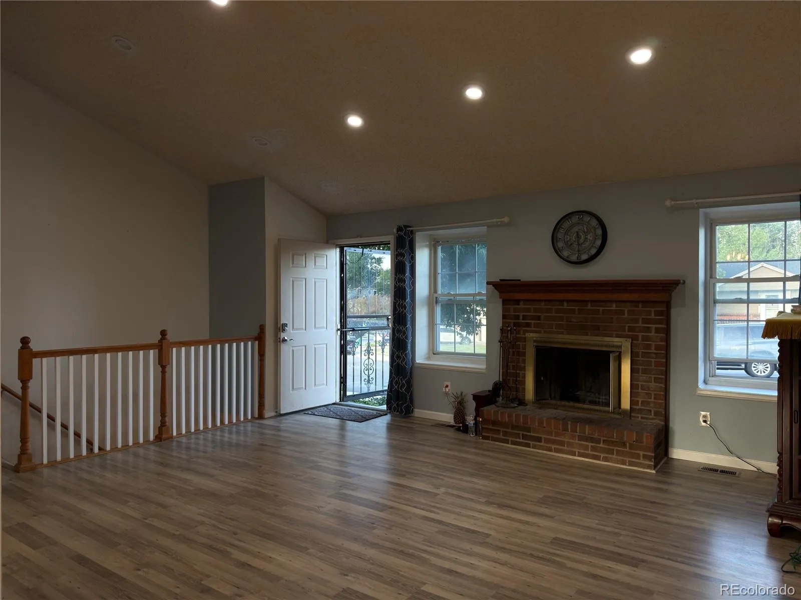Foot Hill Green Flg 5
