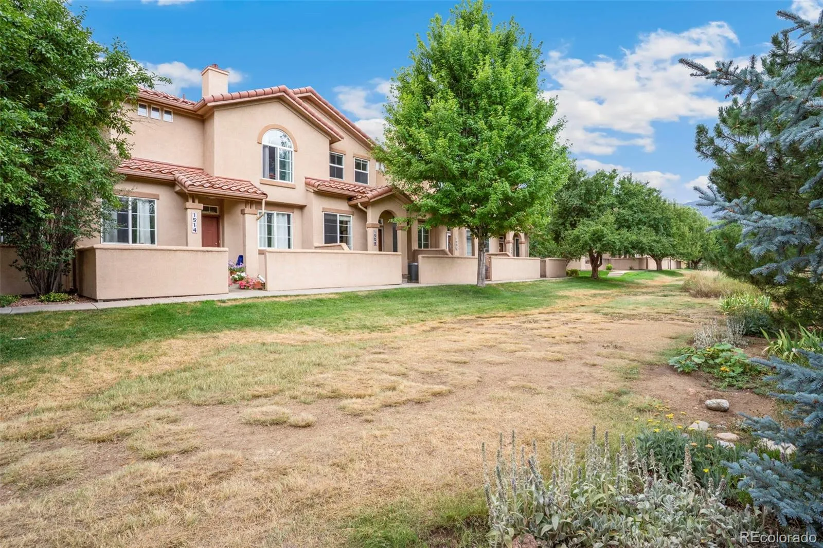 Courtyards at Quail Lake
