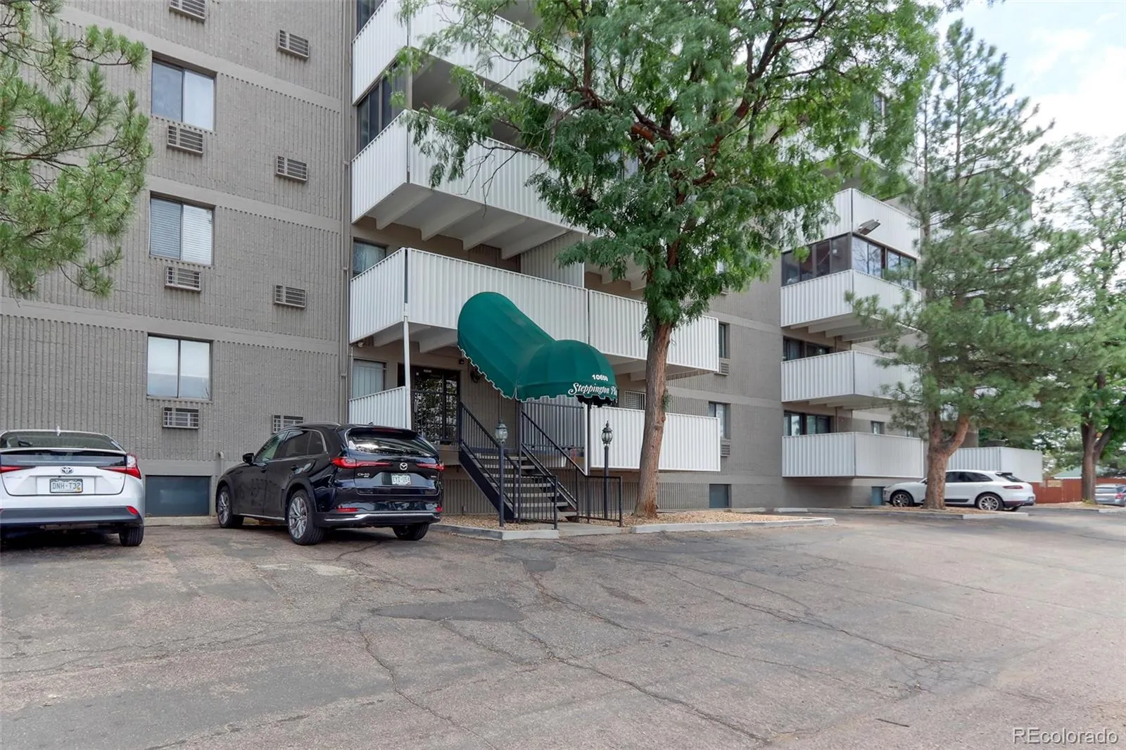 Steppington Place Condos