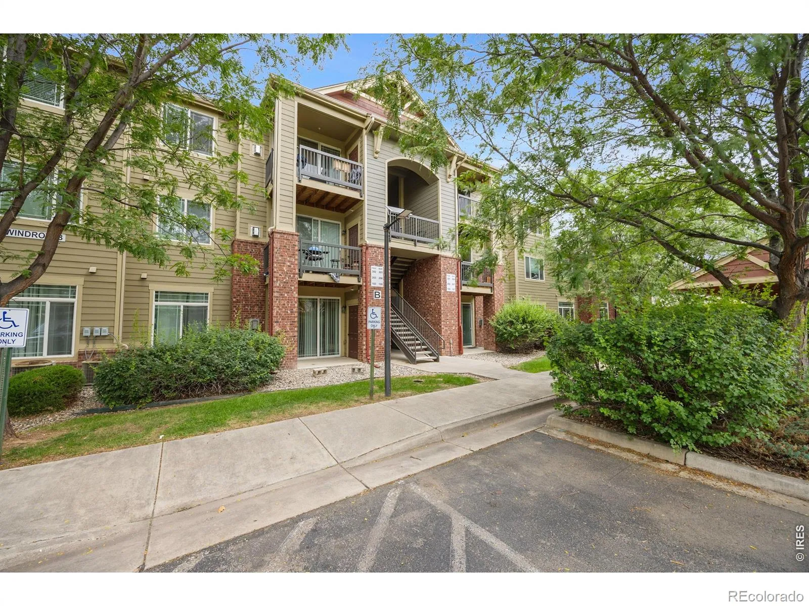 Sidehill Condos