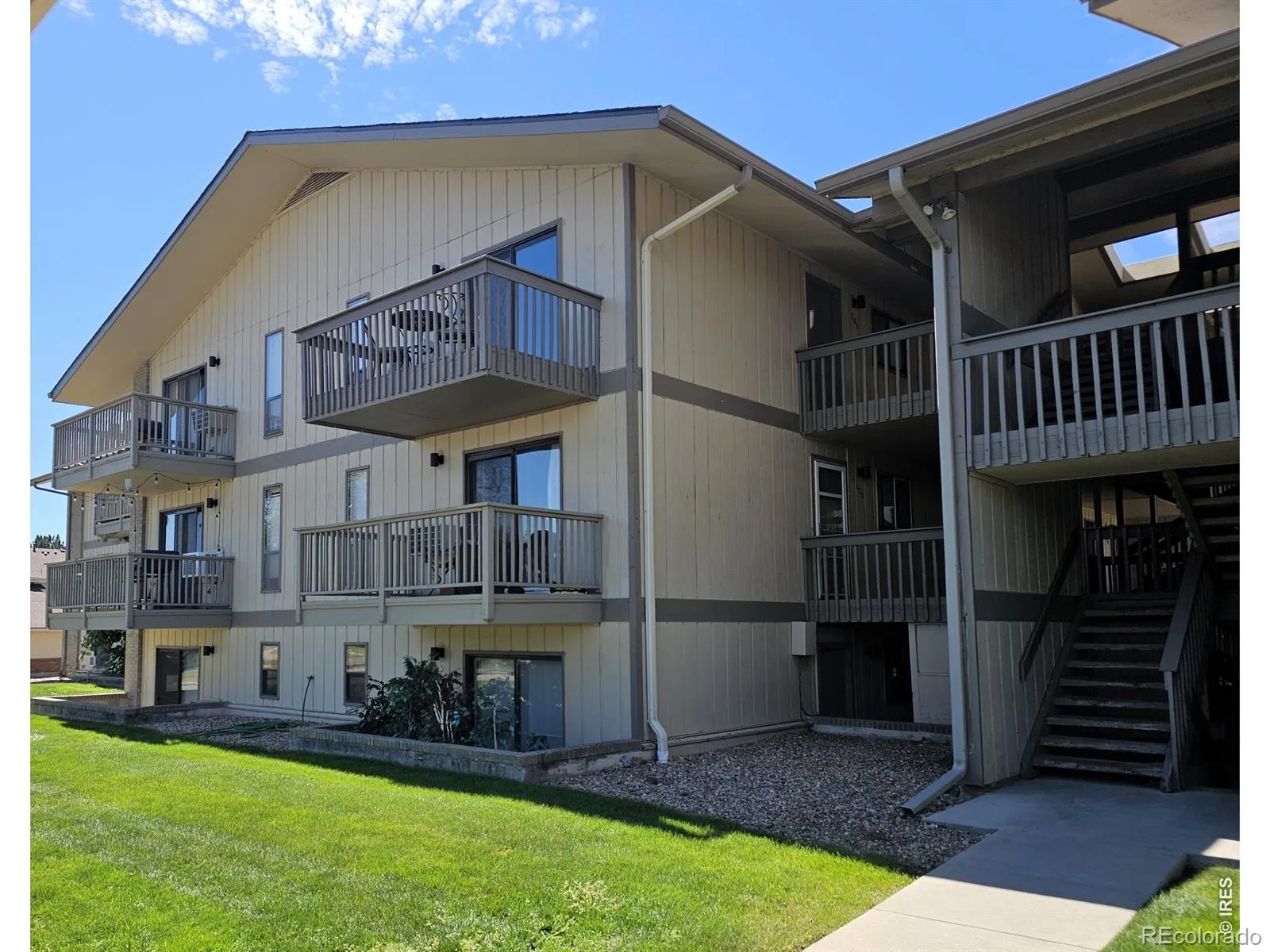 Chateau Montagne Condos