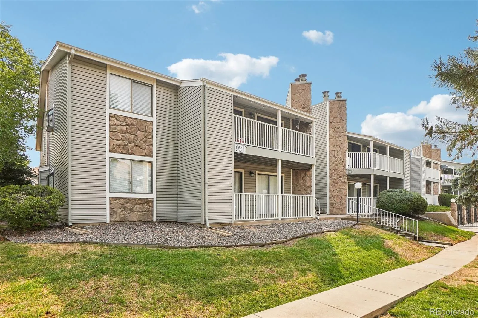 Foxdale Condos Bldgs 1 Thru 6