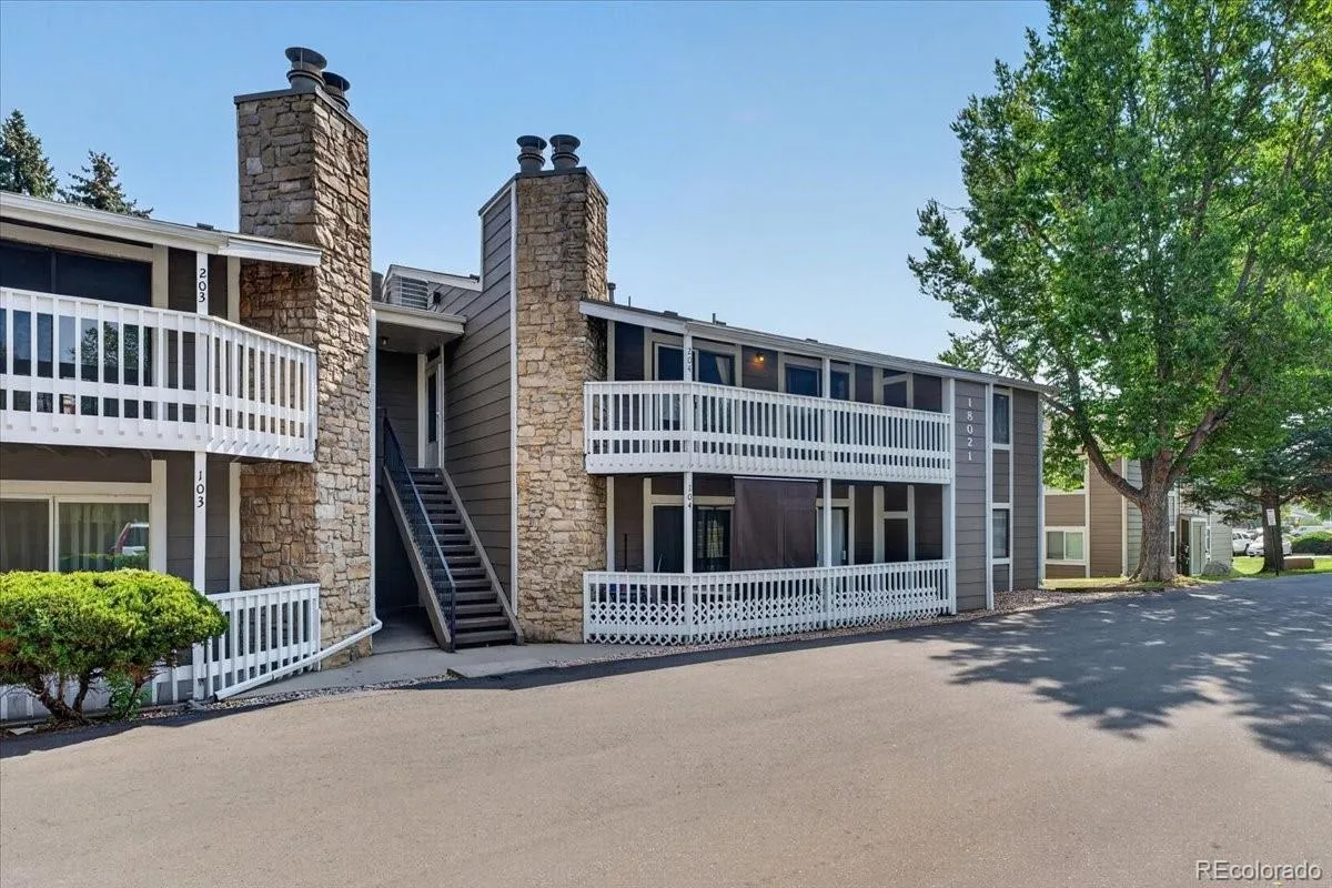 Robinwood Condos