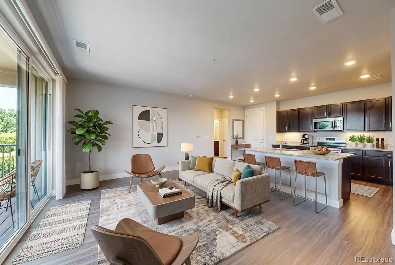 Liv City Center Condo Bldg 4