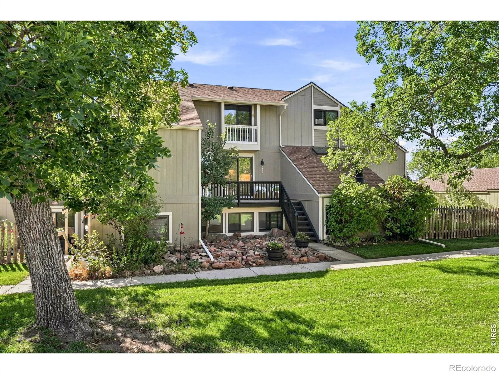 Shanahan Ridge 7 & Condos