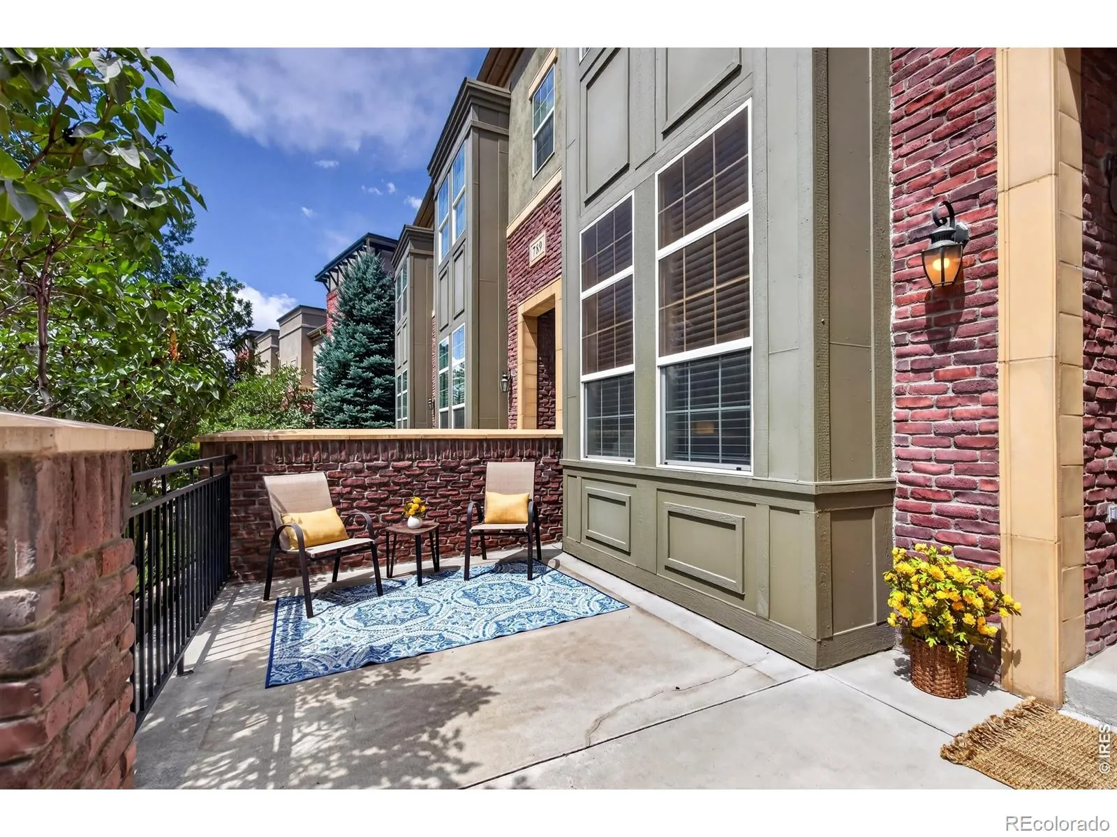 Brownstones At Town Center Condos