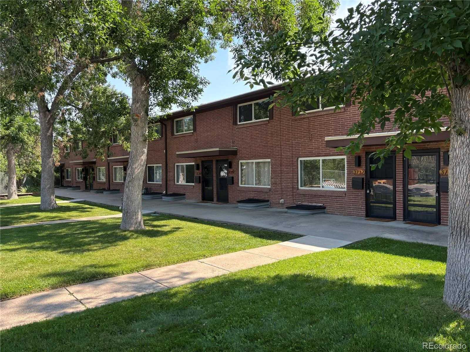 County Villas Condominiums